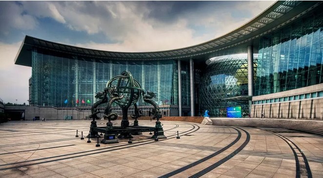 涓婃捣绉戞妧棣嗗箍鍦?jpg